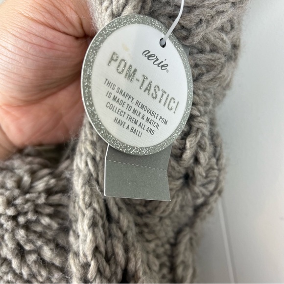 American eagle Aerie Knitted neck warmer pom pom NWT OS - Picture 4 of 7